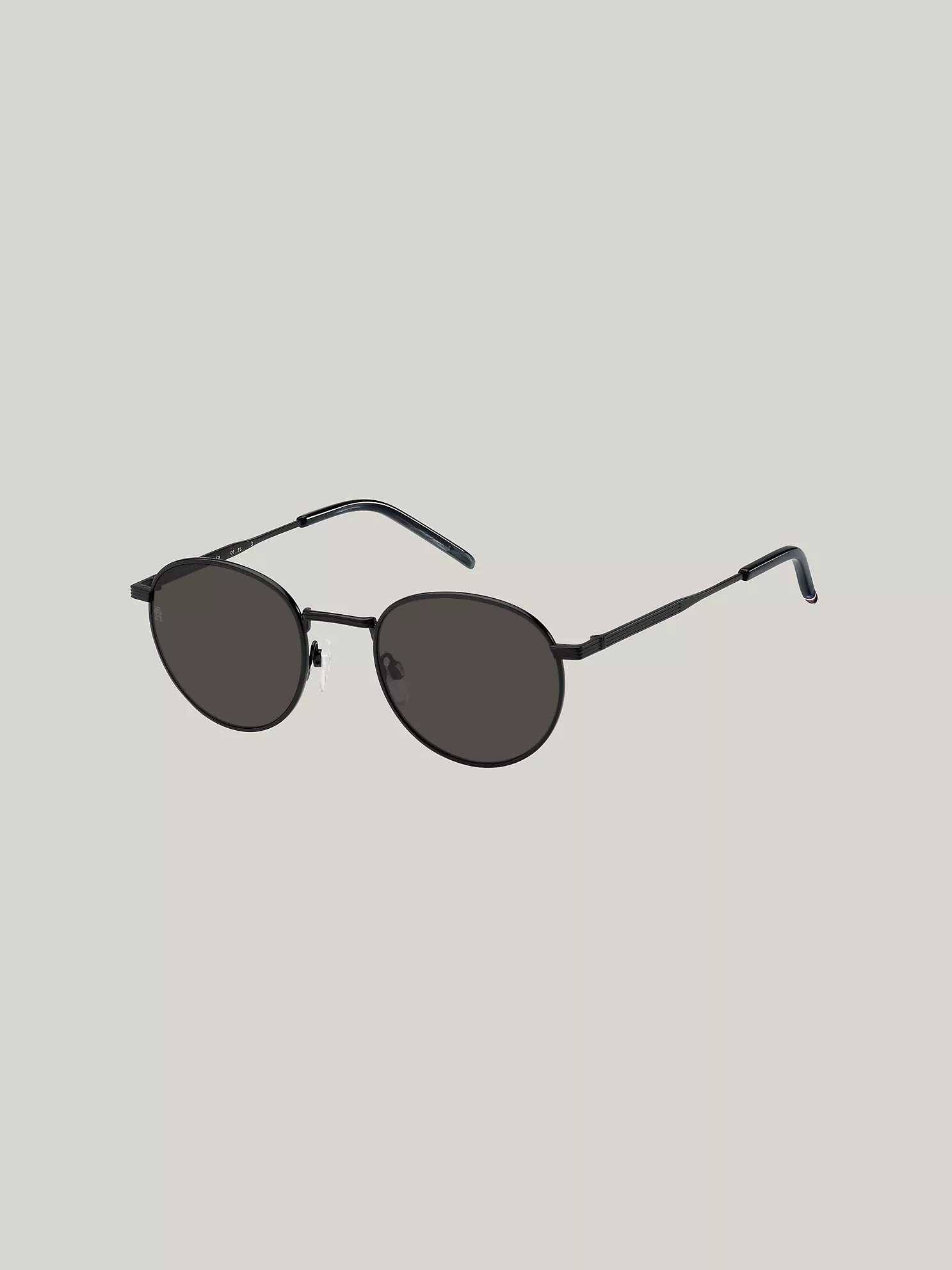 Round Frame Sunglasses
         - Matte Black